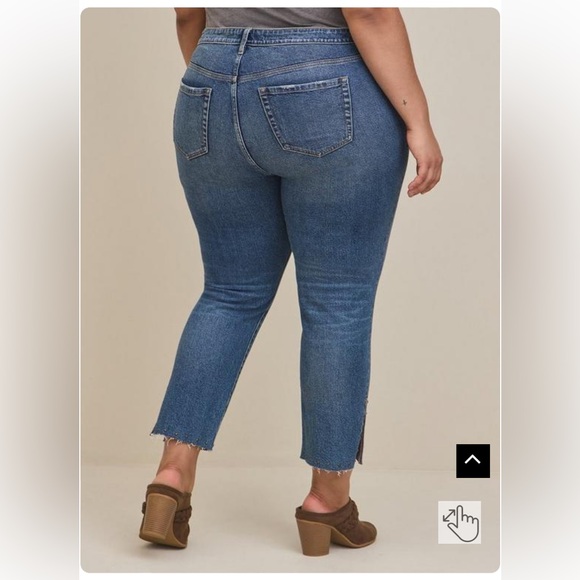 Torrid Straight Classic Denim High-Rise Distressed Cropped Studded Jeans 22R - Picture 8 of 13